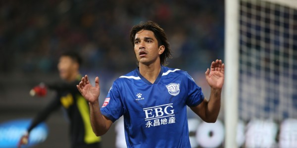 华体会体育-38岁中超旧将想复出踢跨洲附加赛，玻利维亚主帅婉拒：一年没踢球