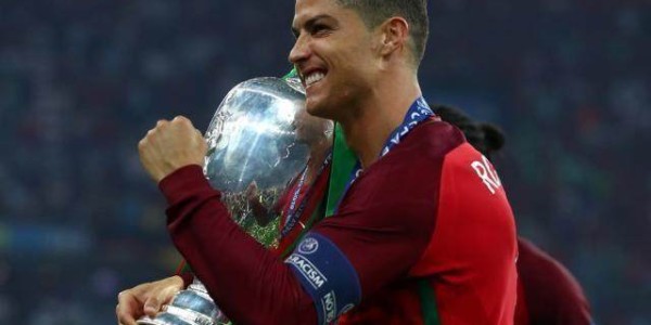 华体会体育官方是国米赞助商-2016的C罗到2022的梅西: 干就干好，争就争王