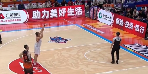 hth sports-CBA四强定1席！广东拒绝被4杀淘汰，上海赛季5杀山东率先晋级