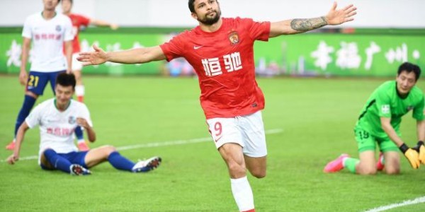 华体会体育-中超球员拍案惊奇：艾神崛起 高质量外援还有谁？